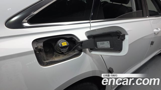 Audi A6 2021 — photo 35