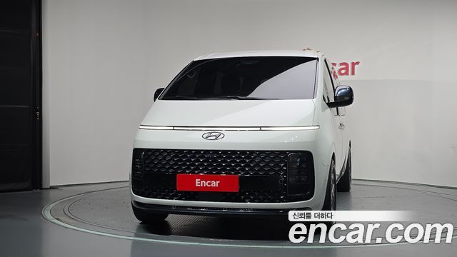 Hyundai Staria 2022 — photo 3