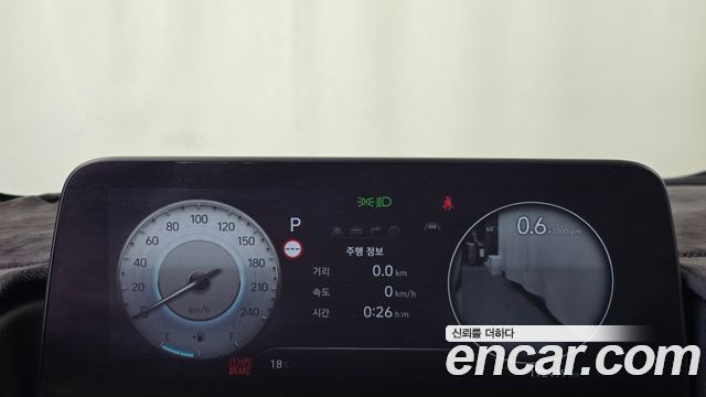 Hyundai Staria 2022 — photo 8