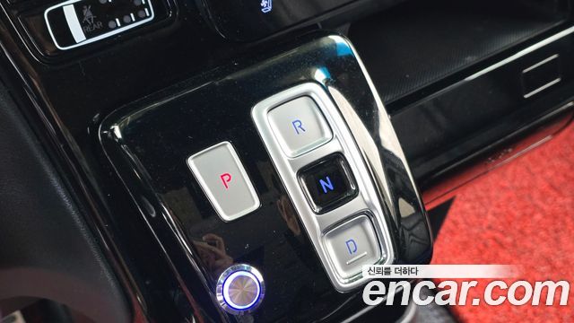 Hyundai Staria 2022 — photo 9