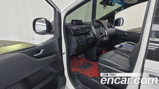 Hyundai Staria 2022 — photo 10