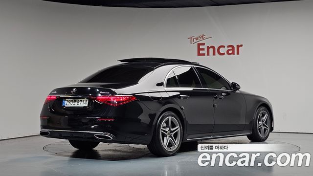 Mercedes-Benz S-Class 2023 — photo 2