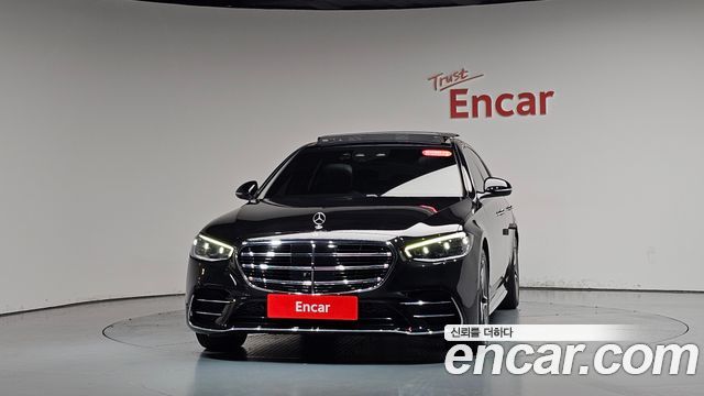 Mercedes-Benz S-Class 2023 — photo 3