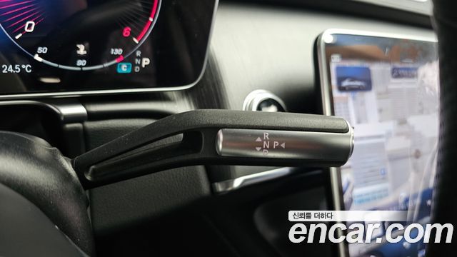 Mercedes-Benz S-Class 2023 — photo 12