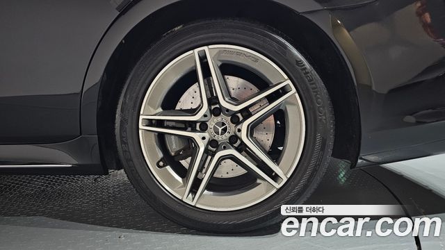 Mercedes-Benz S-Class 2023 — photo 7