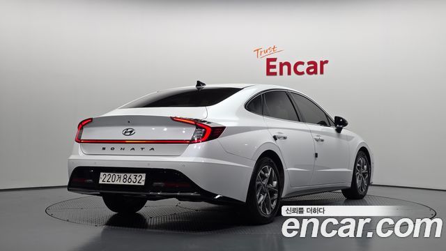 Hyundai Sonata 2022 — photo 2