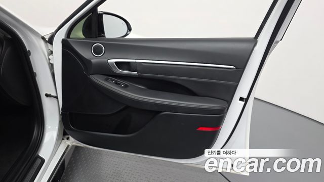 Hyundai Sonata 2022 — photo 14