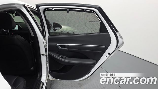 Hyundai Sonata 2022 — photo 15