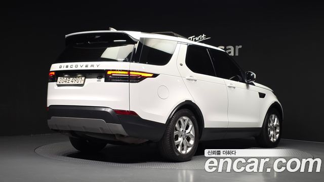 Land Rover Discovery 2019 — photo 2