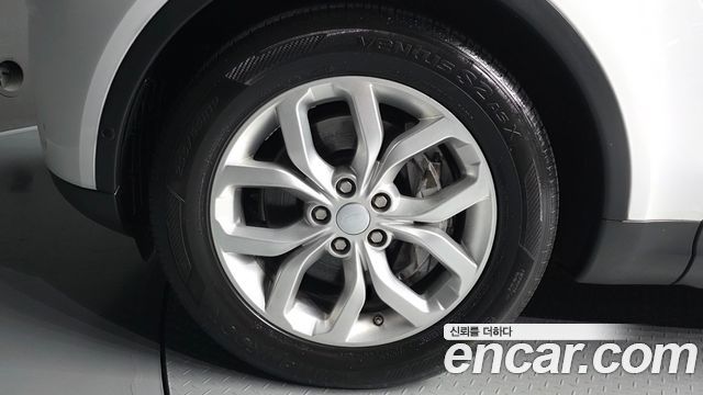 Land Rover Discovery 2019 — photo 5