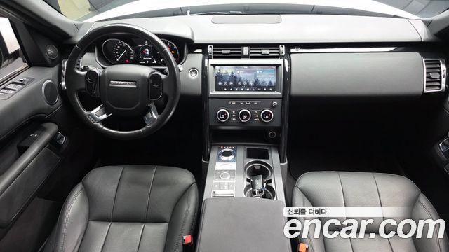 Land Rover Discovery 2019 — photo 7