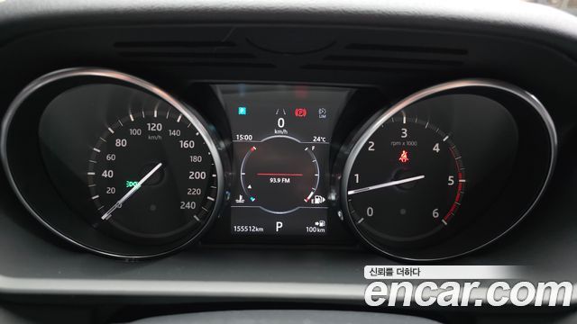 Land Rover Discovery 2019 — photo 8
