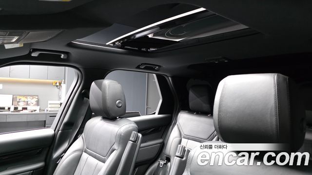 Land Rover Discovery 2019 — photo 19