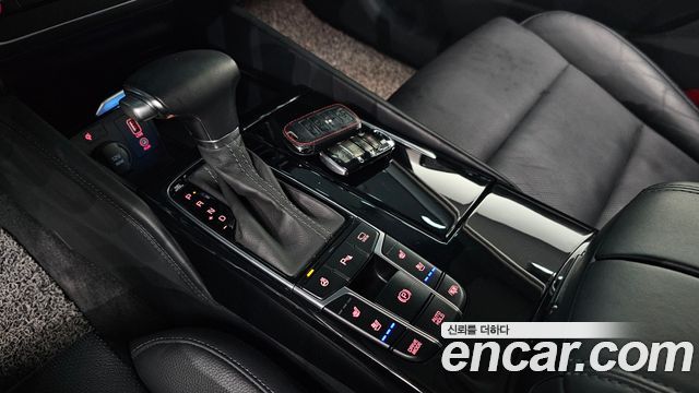 Kia K7 2019 — photo 12