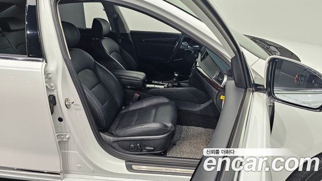 Kia K7 2019 — photo 13