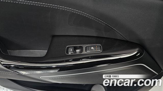 Kia K7 2019 — photo 25