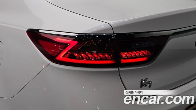 Kia K7 2019 — photo 9
