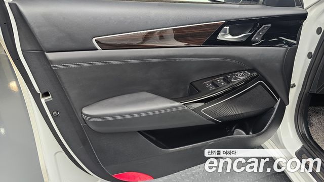 Kia K7 2019 — photo 14