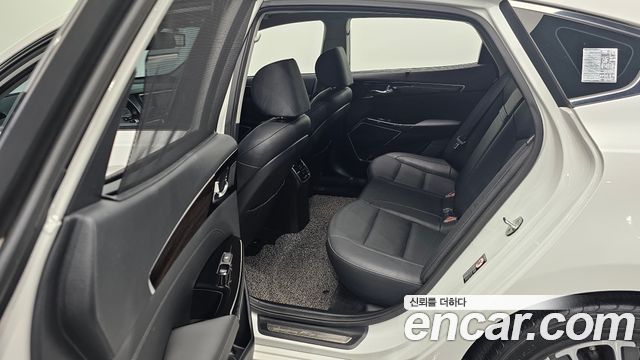 Kia K7 2019 — photo 28