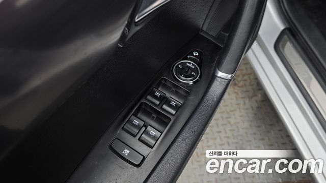 Hyundai i40 2012 — photo 26