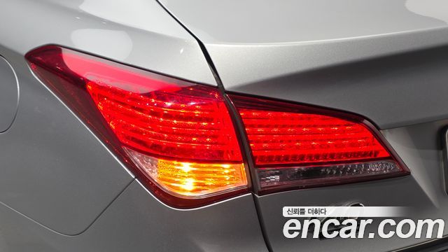 Hyundai i40 2012 — photo 9