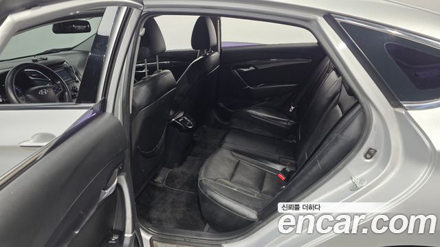 Hyundai i40 2012 — photo 16