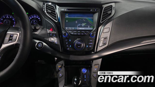 Hyundai i40 2012 — photo 27
