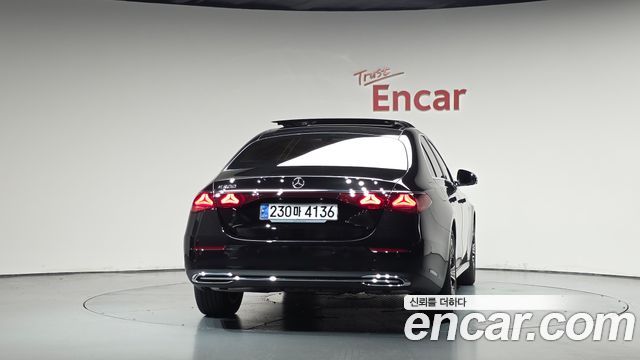 Mercedes-Benz E-Class 2024 — photo 4