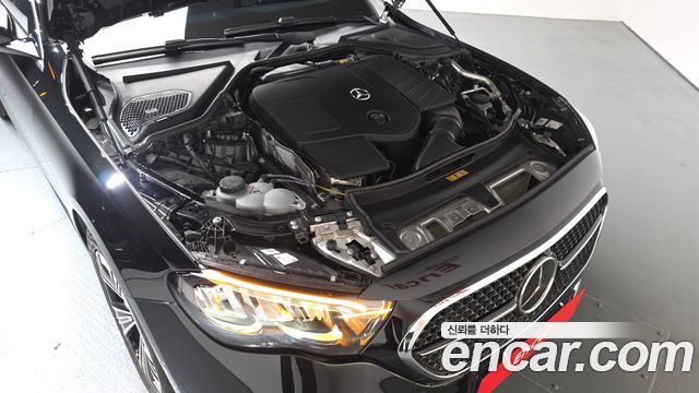 Mercedes-Benz E-Class 2024 — photo 6