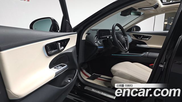 Mercedes-Benz E-Class 2024 — photo 13