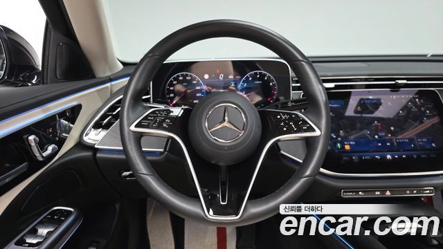 Mercedes-Benz E-Class 2024 — photo 19