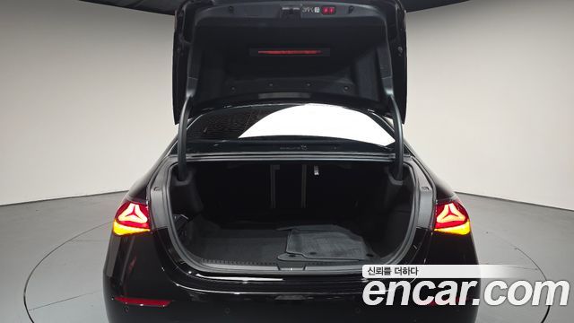 Mercedes-Benz E-Class 2024 — photo 26