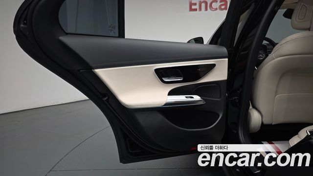 Mercedes-Benz E-Class 2024 — photo 15