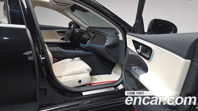 Mercedes-Benz E-Class 2024 — photo 16