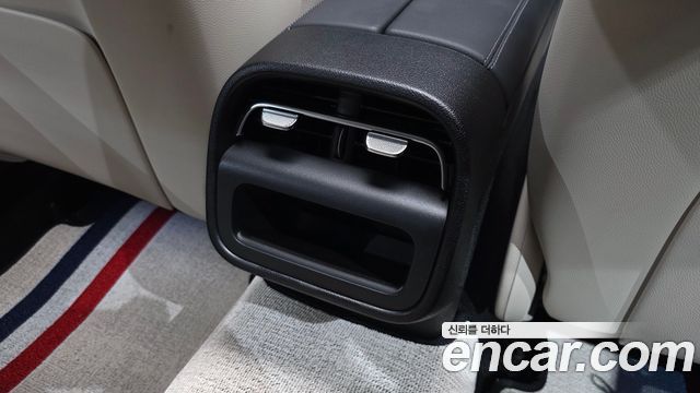 Mercedes-Benz E-Class 2024 — photo 31