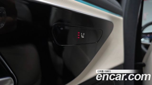 Mercedes-Benz E-Class 2024 — photo 33