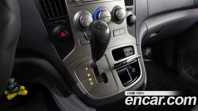 Hyundai Starex 2015 — photo 9