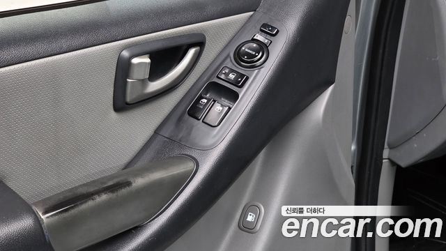 Hyundai Starex 2015 — photo 16