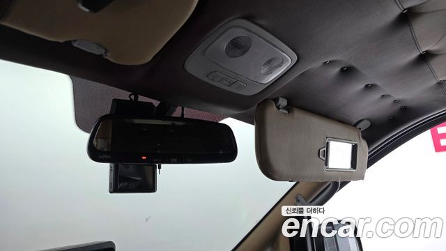 Hyundai Starex 2015 — photo 19