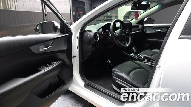 Kia K3 2022 — photo 13