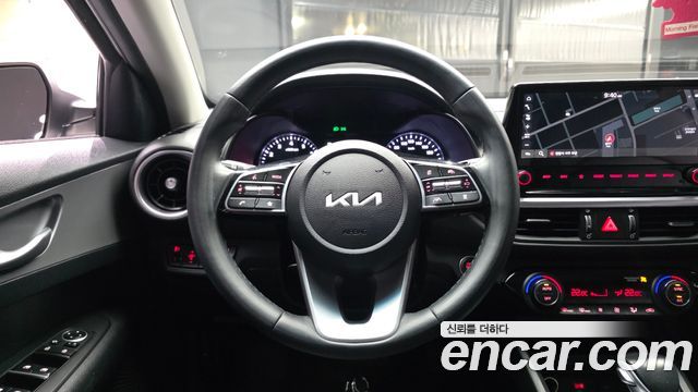 Kia K3 2022 — photo 19