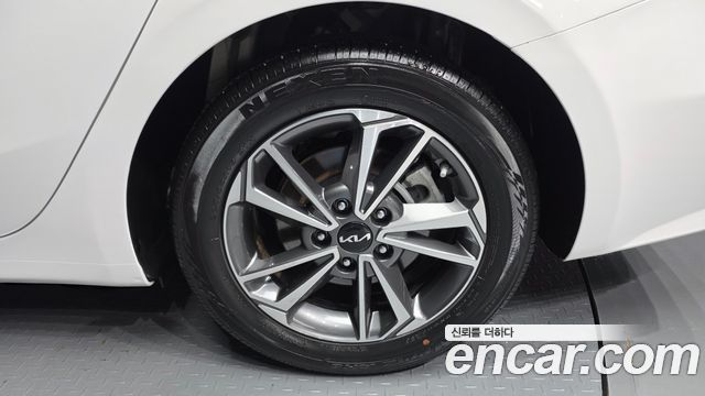 Kia K3 2022 — photo 7
