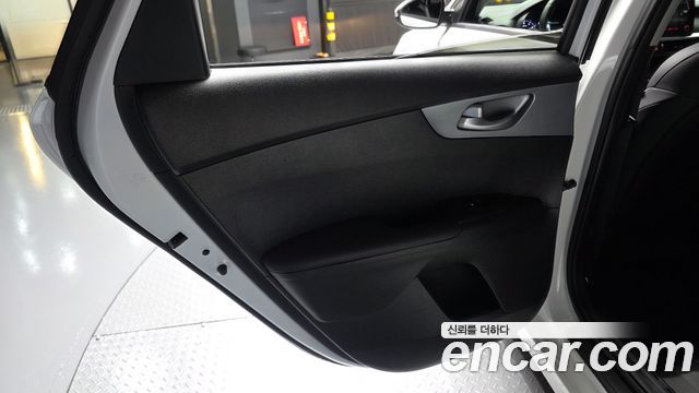 Kia K3 2022 — photo 15