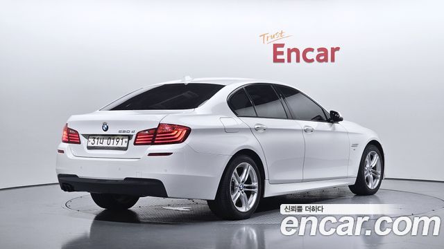 BMW 5-Series 2016 — photo 2