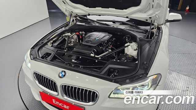 BMW 5-Series 2016 — photo 6