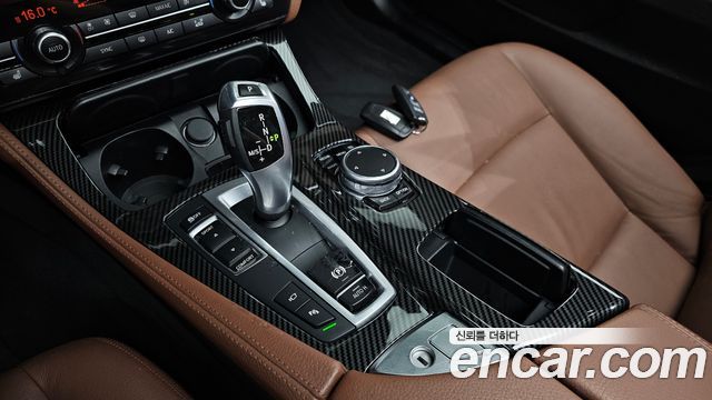 BMW 5-Series 2016 — photo 12