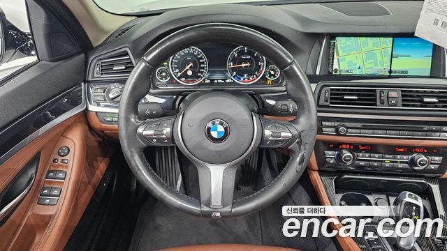 BMW 5-Series 2016 — photo 19