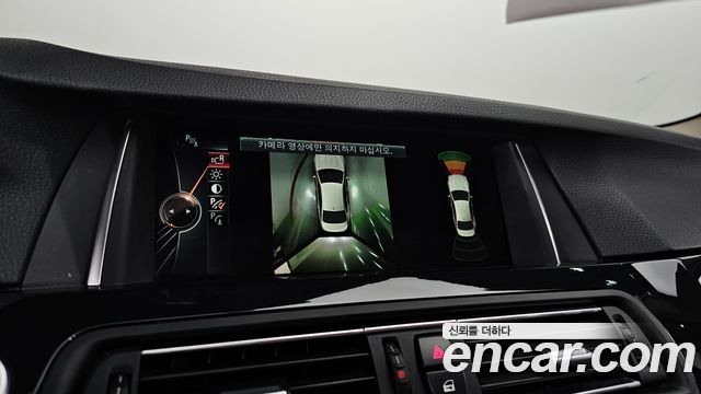 BMW 5-Series 2016 — photo 21