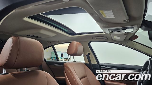 BMW 5-Series 2016 — photo 25