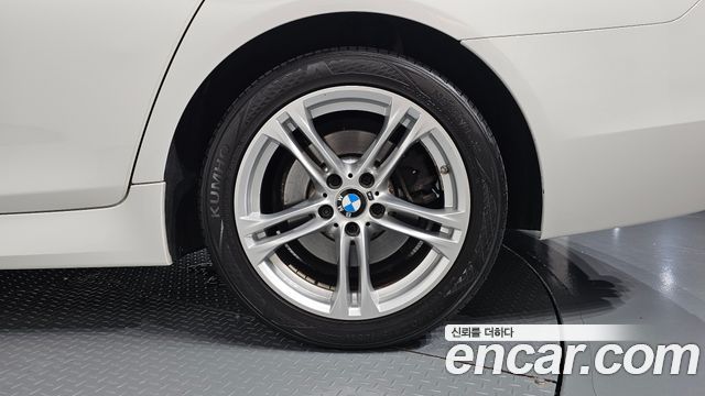 BMW 5-Series 2016 — photo 7